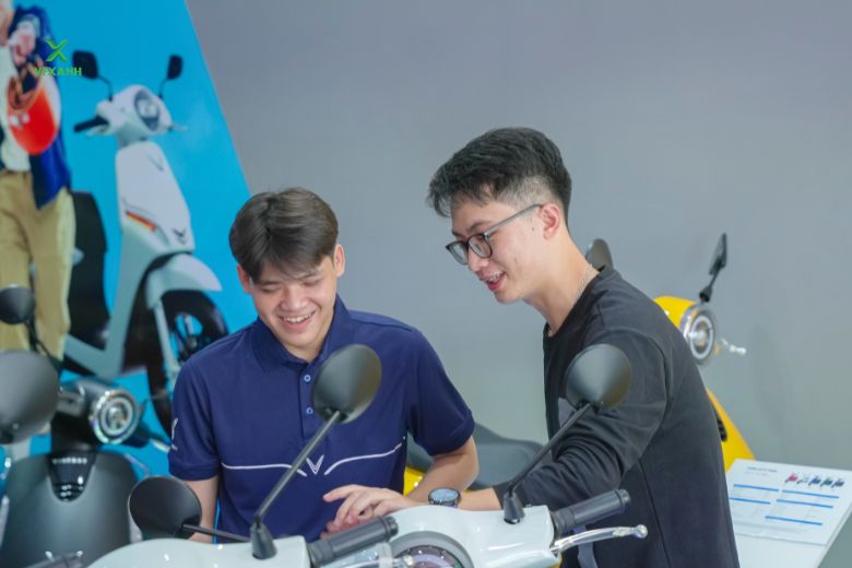 Khai trương cửa hàng xe máy điện VFXanh Bình Chánh 6 285