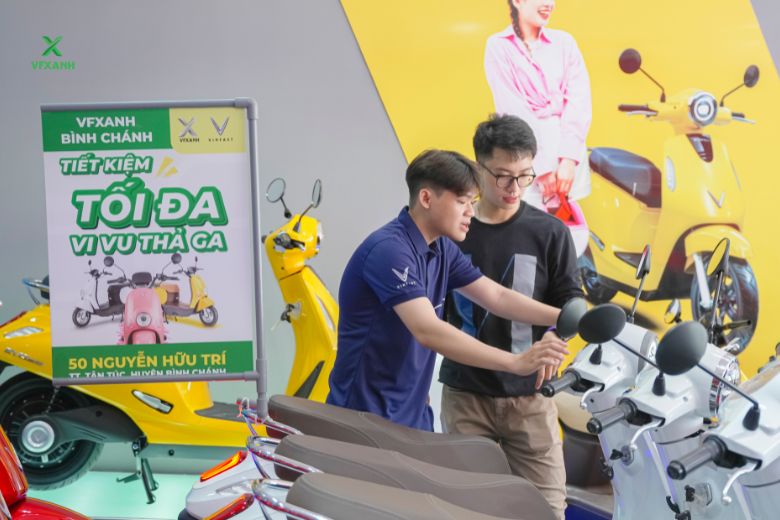 Khai trương cửa hàng xe máy điện VFXanh Bình Chánh 7 286