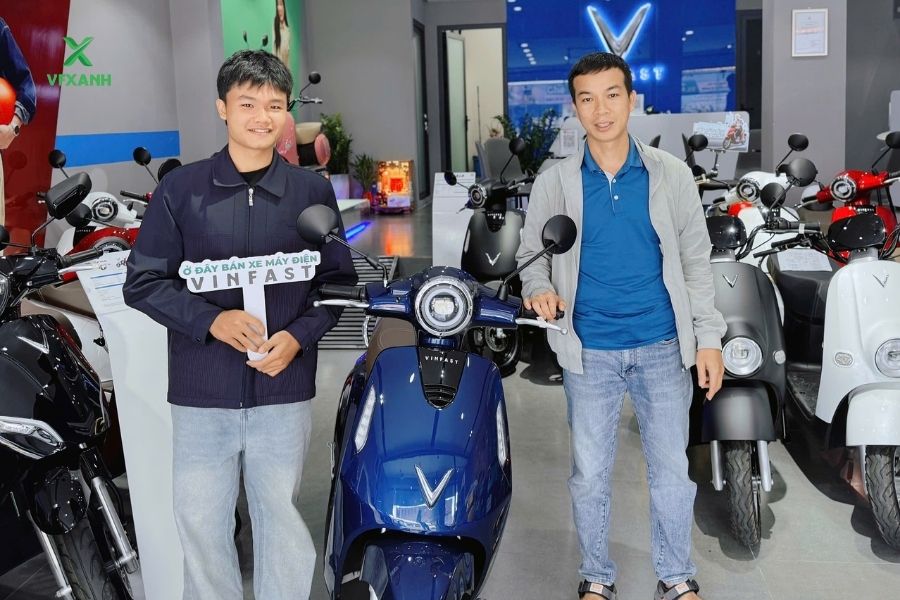 Miễn phí sạc xe máy điện VinFast lên đến một năm 6 346