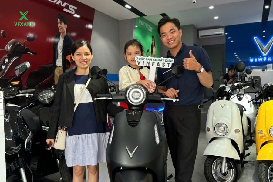 Miễn phí sạc xe máy điện VinFast lên đến một năm 1 350