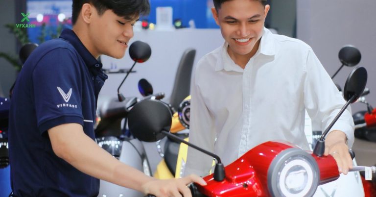 Lộ trình cấm xe máy xăng 2030: Các hãng tăng tốc điện hóa