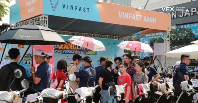 xăng tăng giá chọn xe điện