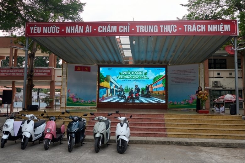 Cùng VFX phủ xanh trường học 2026 tại THPT Nguyễn Hữu Huân - Thủ Đức 6 phủ xanh trường học Nguyễn Hữu Huân