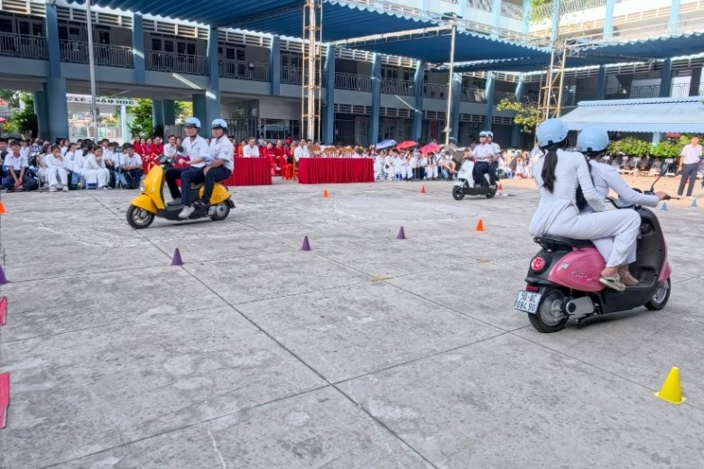 Hành trình "Phủ Xanh Trường Học 2026" tại Trường THPT Thủ Đức và THPT Linh Trung 18 phu xanh truong hoc 2026 tai truong thpt linh trung 3 1