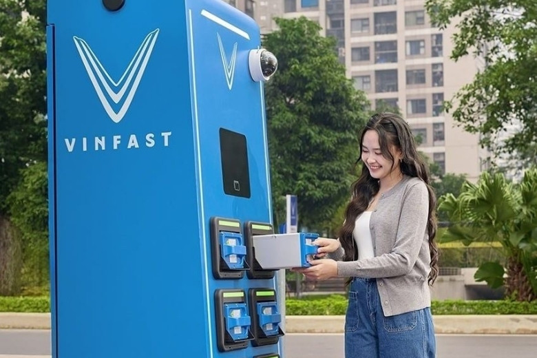 Pin xe máy điện VinFast có tốt không? Giá và cách sử dụng 4 pin xe máy điện vinfast