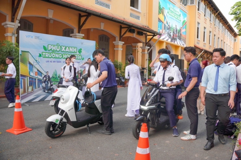 PHỦ XANH TRƯỜNG HỌC 2026 – HÀNH TRÌNH XANH TẠI THPT NGUYỄN THỊ MINH KHAI & THPT MARIE CURIE 2 vfx phu xanh truong hoc nguyen thi minh khai 4