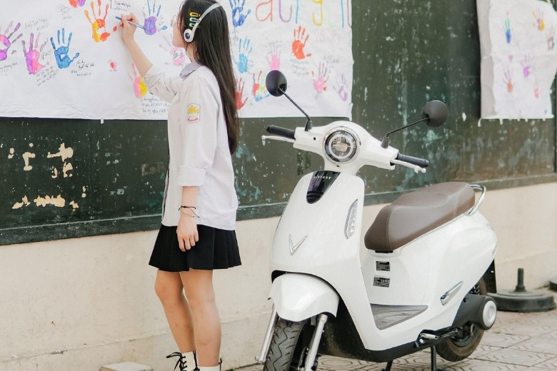 Xe máy điện cho học sinh cấp 2 an toàn, tiết kiệm và dễ sử dụng 2 xe máy điện cho học sinh cấp 2