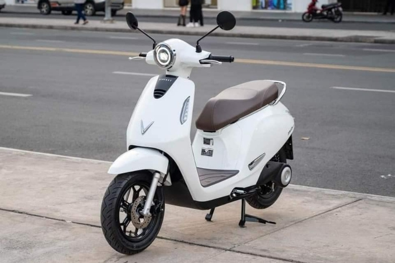 So sánh VinFast Flazz Max và Evo Lite chi tiết: Lựa chọn nào tối ưu hơn? 2 VinFast Flazz Max và Evo Lite