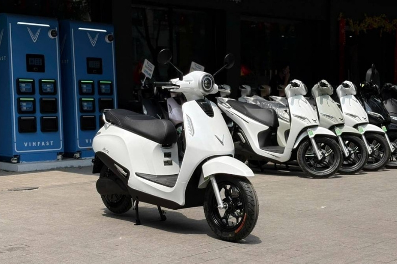 So sánh VinFast Flazz Max và Evo Lite chi tiết: Lựa chọn nào tối ưu hơn? 4 VinFast Flazz Max và Evo Lite