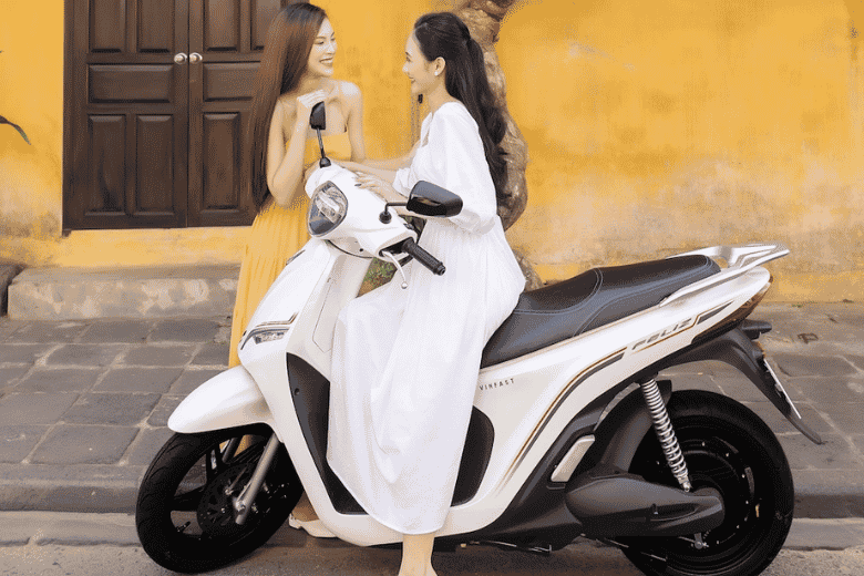 Xe máy điện VinFast nào phù hợp cho gia đình? 7 xe may dien vinfast nao phu hop cho gia dinh hang ngay