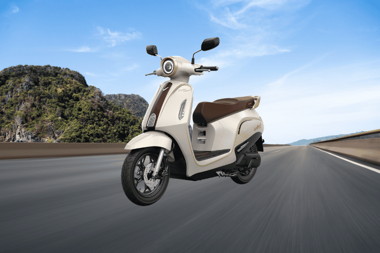 So sánh Evo Grand II, Evo Grand Premia và Limited với Evo Grand 4 So sánh Evo Grand II, Premia, Limited với Evo Grand